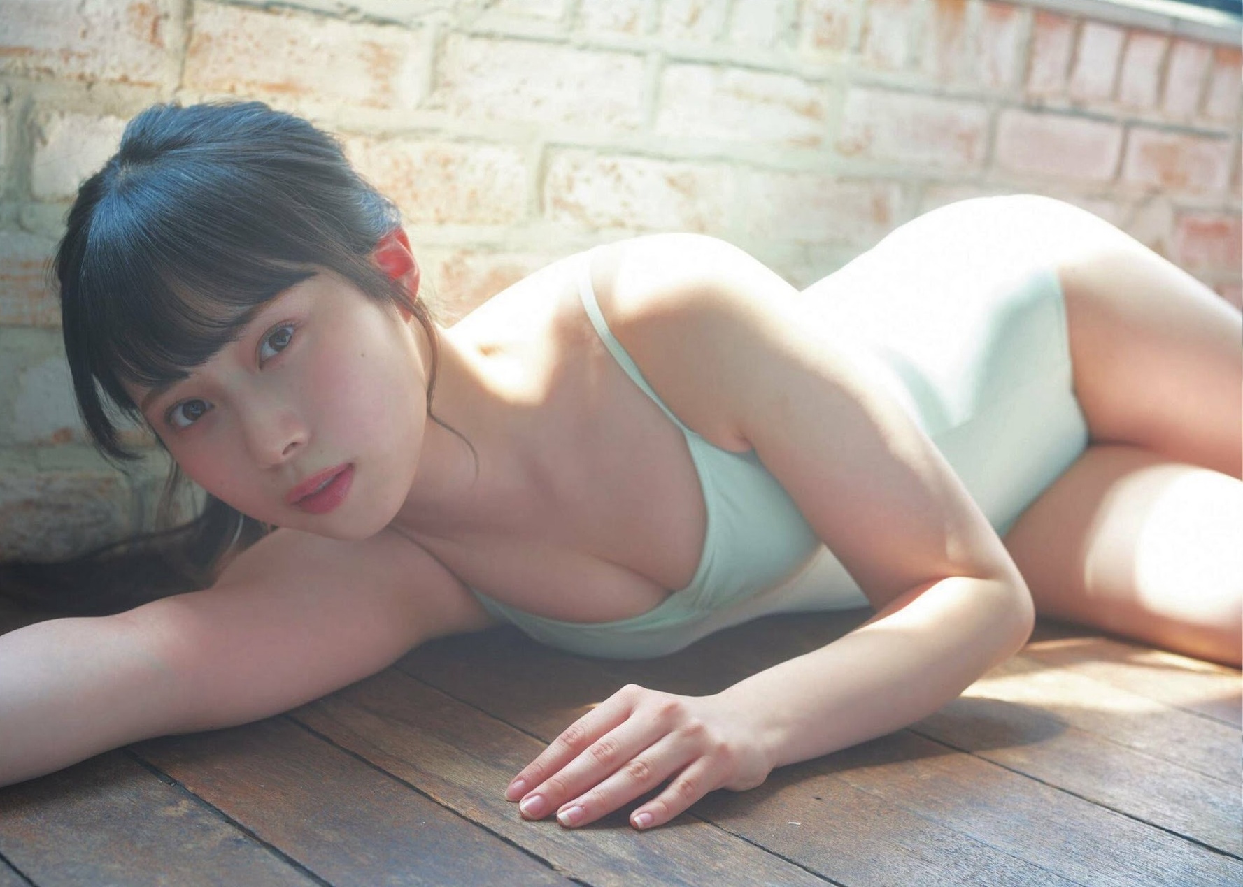 龍本弥生(NMB48)最新グラビア水着画像 13枚目
