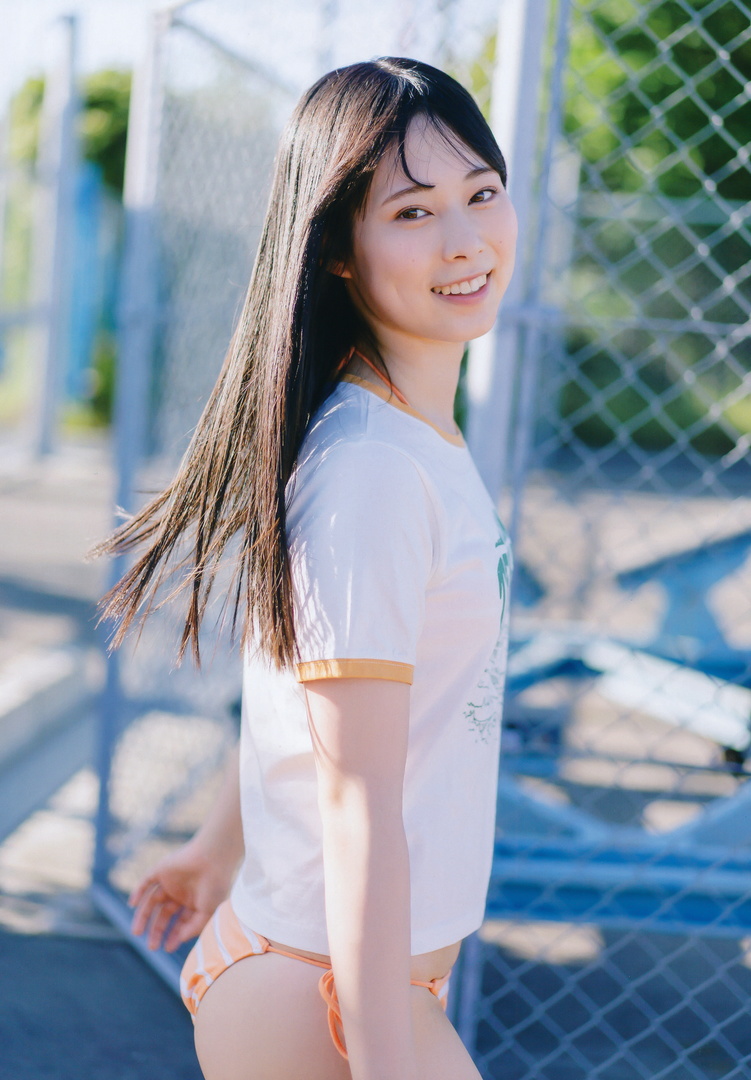 龍本弥生(NMB48)最新グラビア水着画像 24枚目