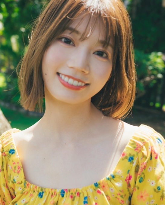 高本彩花 最新グラビア水着画像② 1枚目