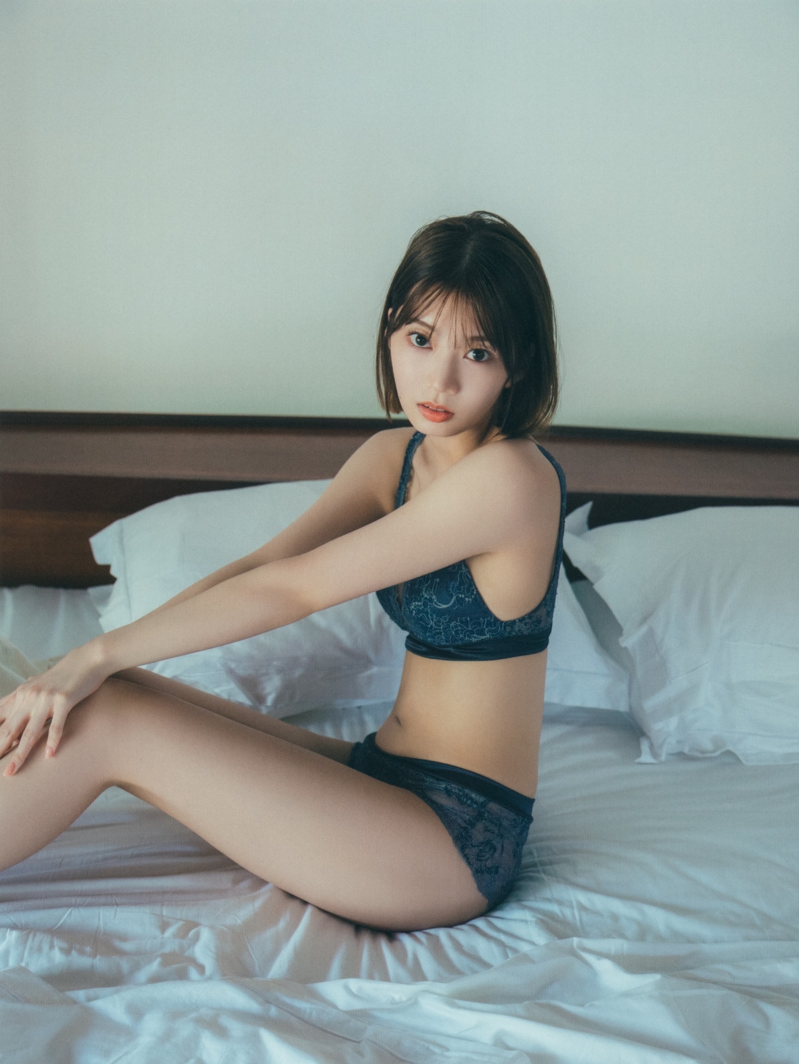 高本彩花 最新グラビア水着画像② 11枚目