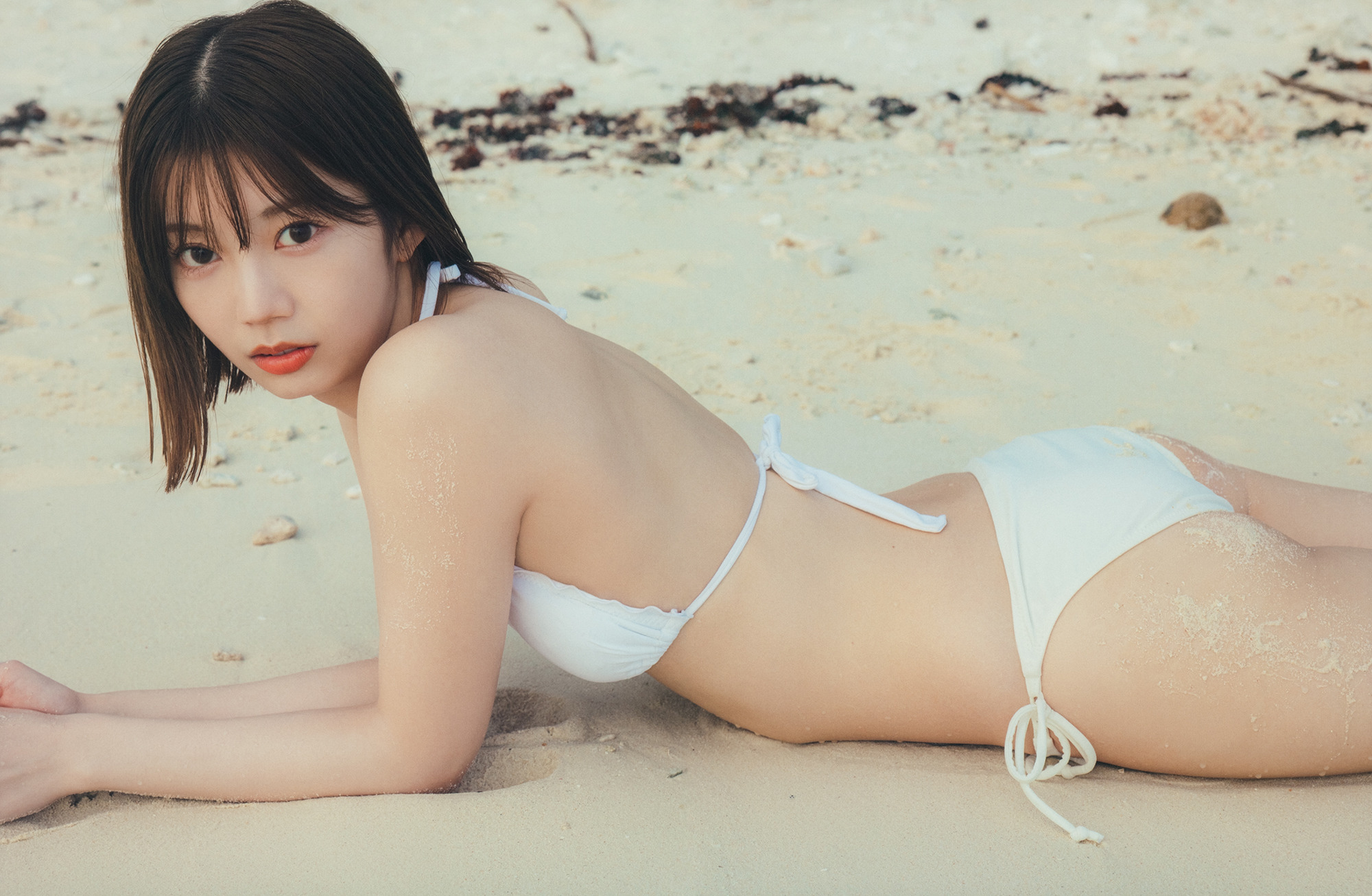 高本彩花 最新グラビア水着画像② 24枚目