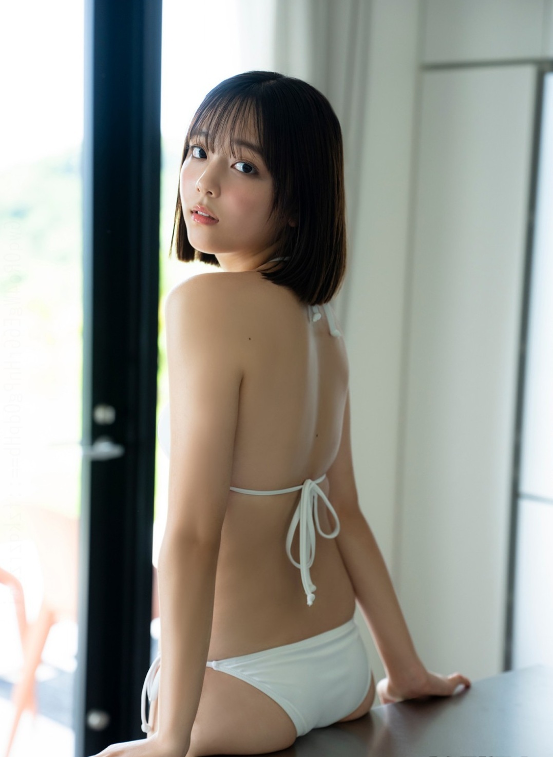江下晏梨 最新グラビア水着画像 17枚目