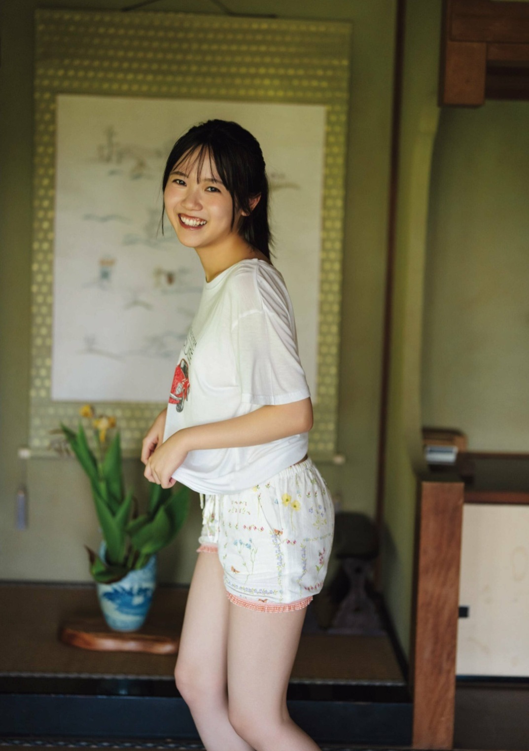 石田悠佳 最新グラビア水着画像 8枚目