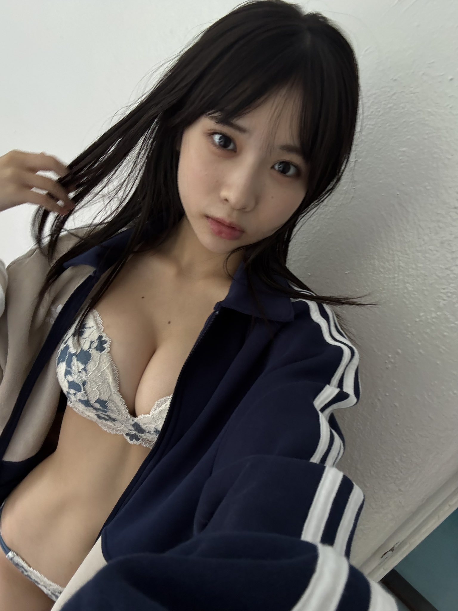芳賀礼(NMB48)最新グラビア水着画像 16枚目