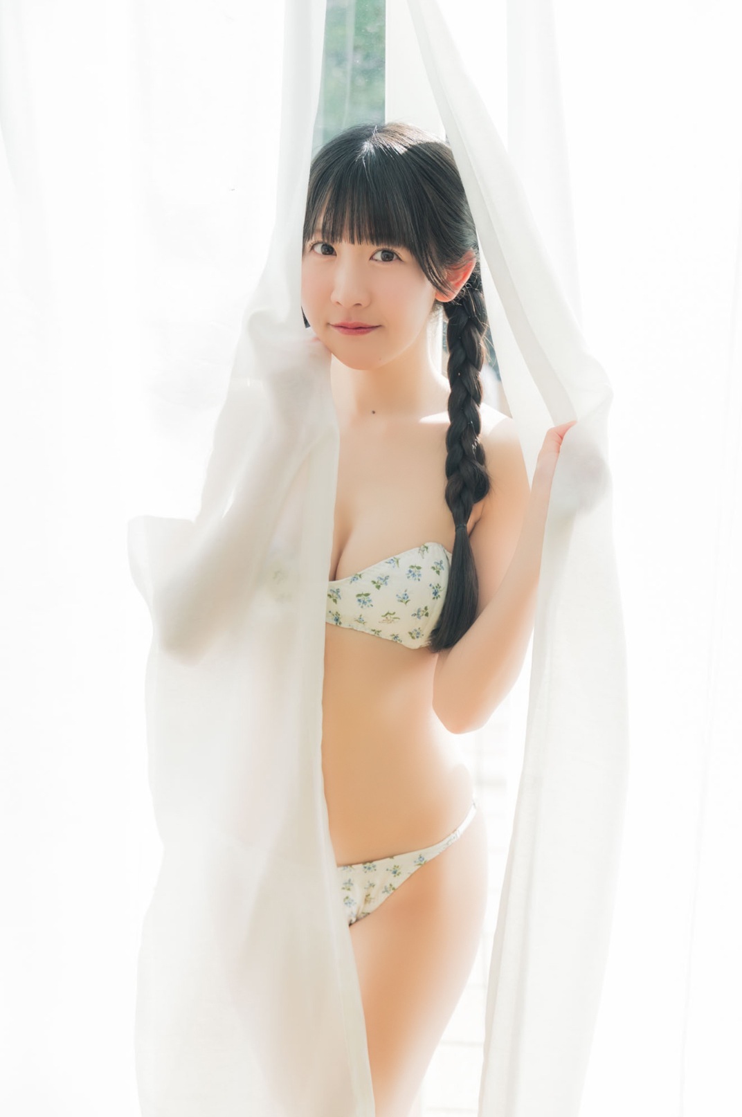 鈴白想空 最新グラビア水着画像 10枚目