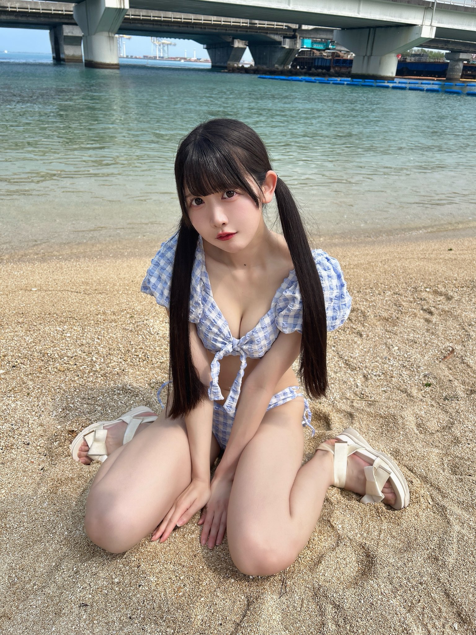 鈴白想空 最新グラビア水着画像 17枚目