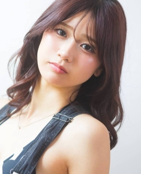 真山桜子 最新グラビア水着画像 1枚目