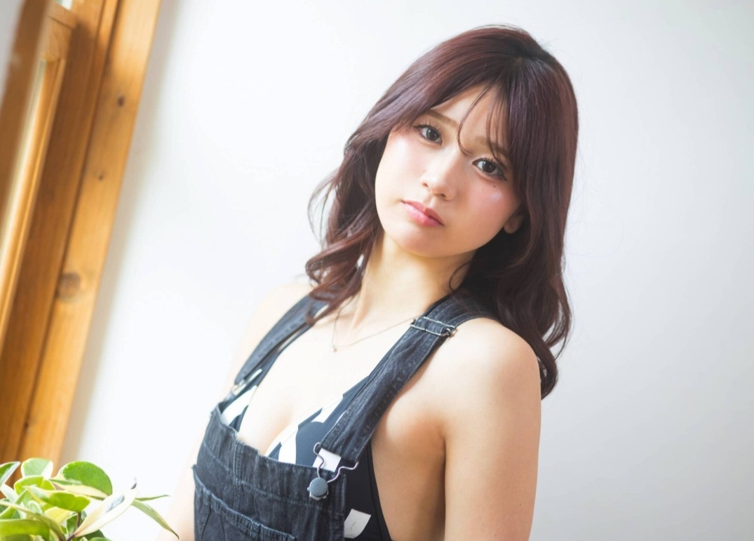 真山桜子 最新グラビア水着画像 14枚目