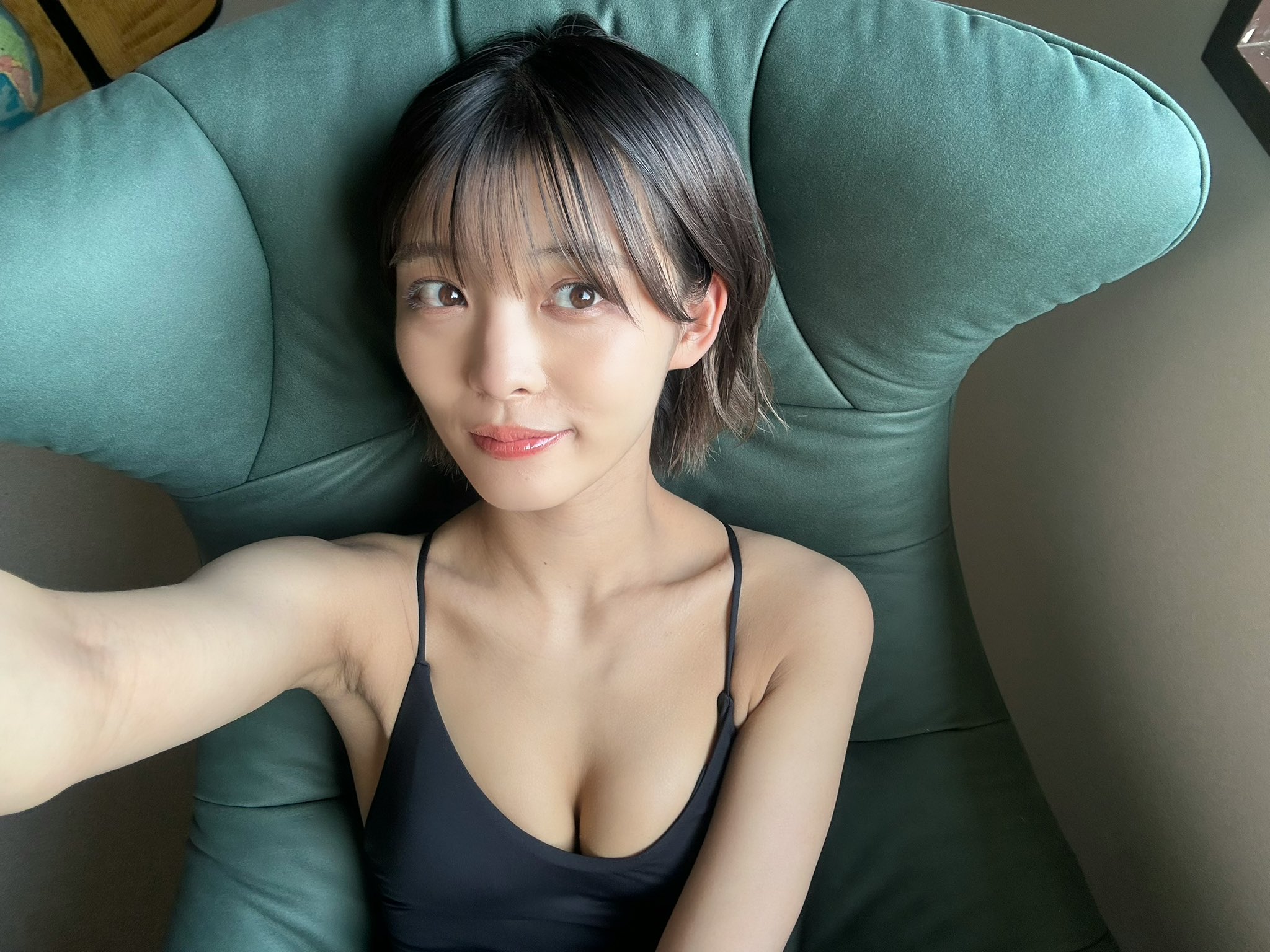 岡田絆奈 最新グラビア水着画像 17枚目