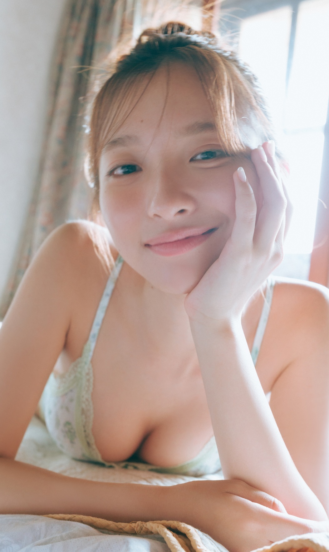 一ノ瀬瑠菜(いちのせ るな)PlayBoyグラビア水着画像 14枚目