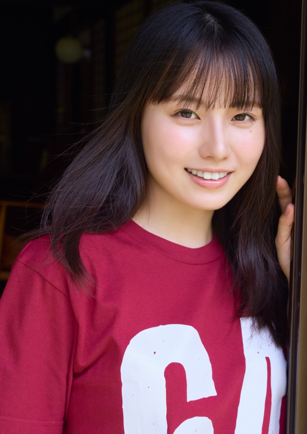片田陽依 最新グラビア画像 1枚目