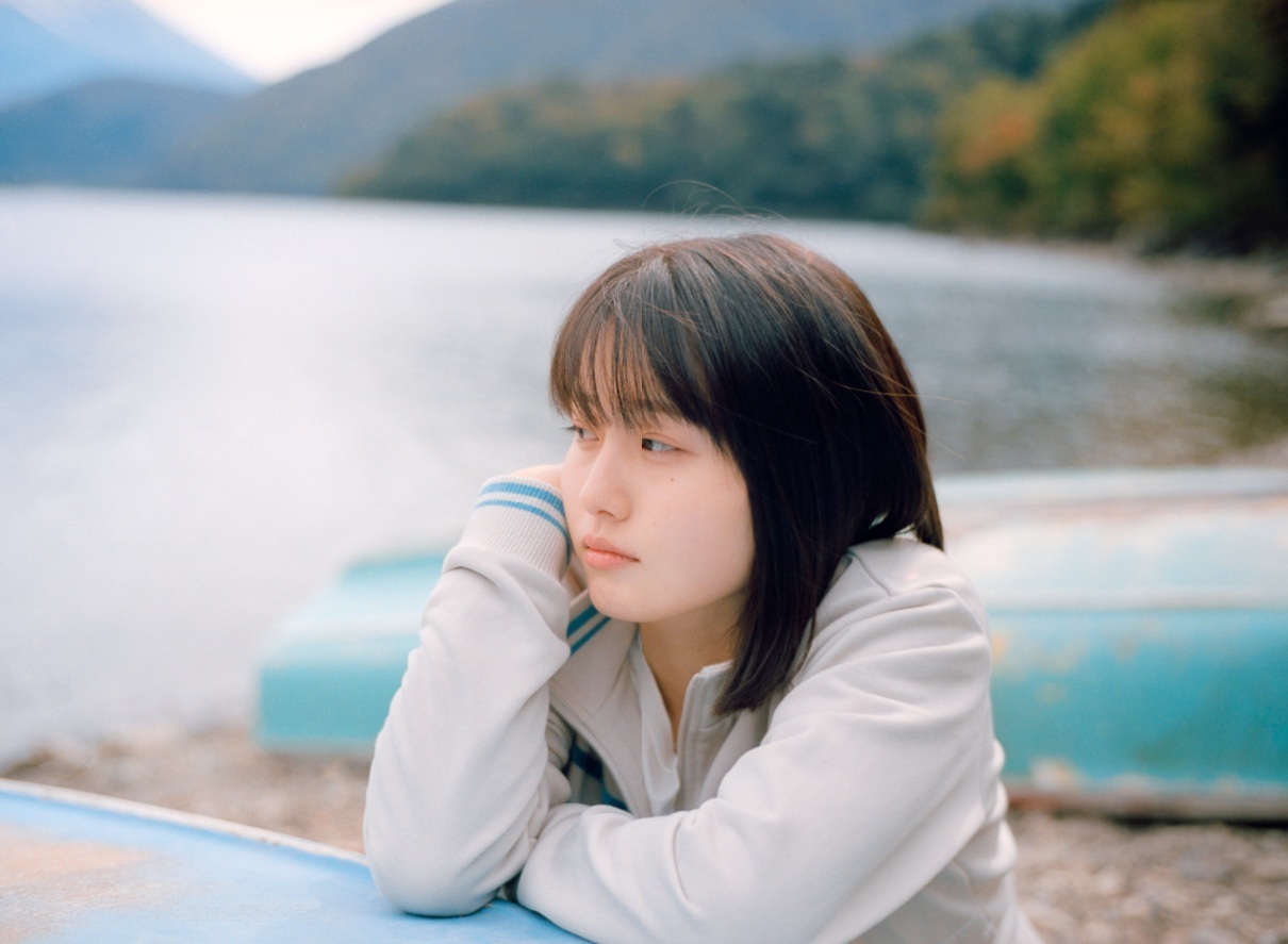 片田陽依 最新グラビア画像 13枚目