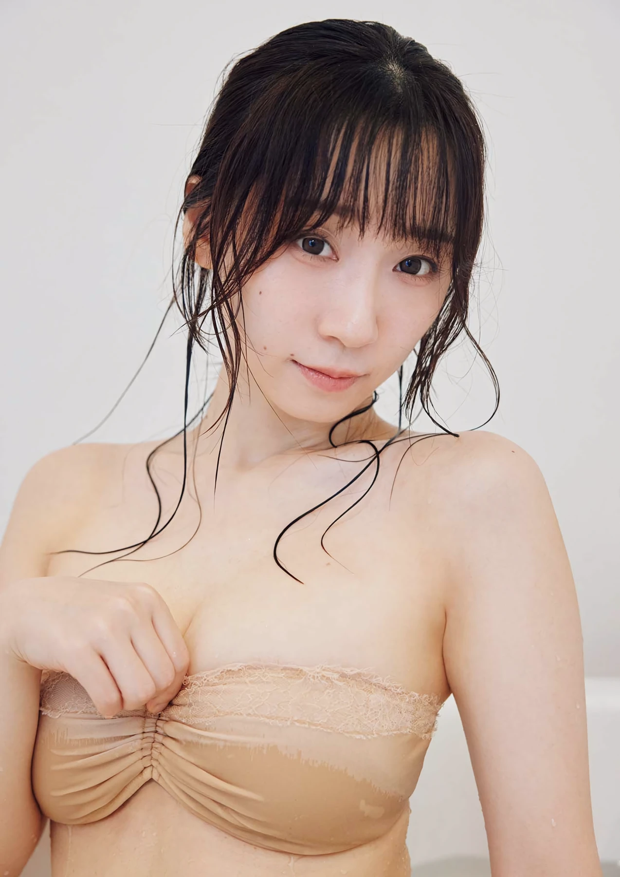 伊織もえ – Big Comic Spirits 2026 No.34 (ビッグコミックスピリッツ 2026年34号)グラビア水着画像 11枚目