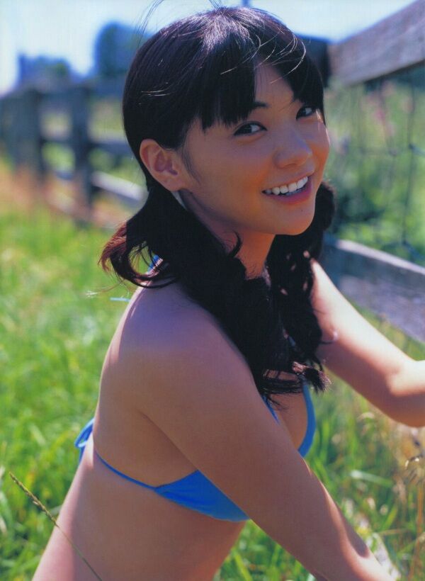 倉科カナ ビキニ画像!若い頃のかわいさと抜群スタイルがたまらない! 24枚目