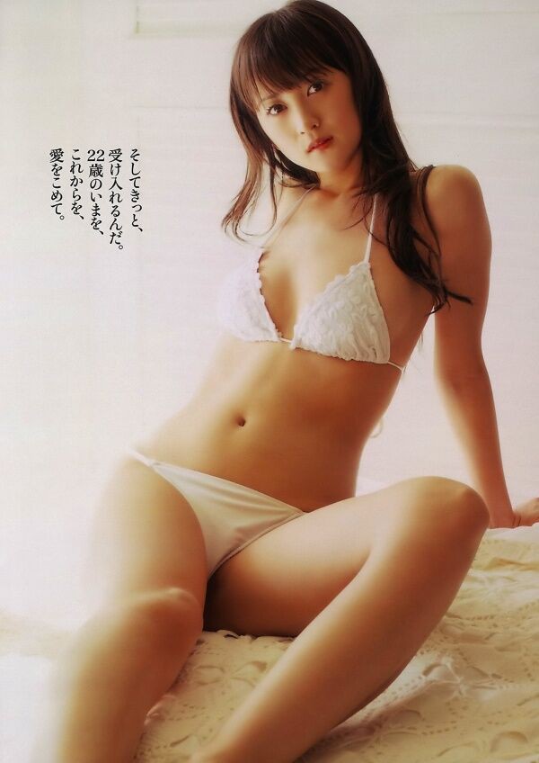 小松彩夏 ビキニ画像!若い頃のかわいさと美スタイルがたまらない! 3枚目