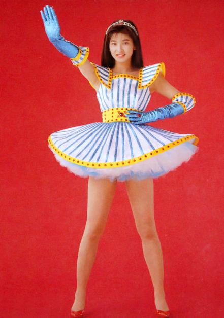 森高千里 グラビア画像!若い頃の美しさと抜群スタイルがたまらない! 3枚目