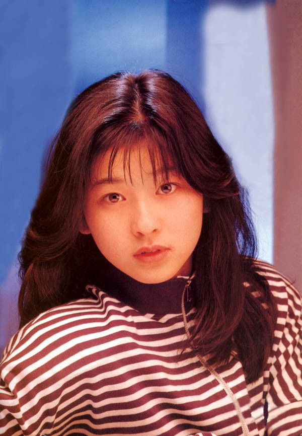 森高千里 グラビア画像!若い頃の美しさと抜群スタイルがたまらない! 23枚目