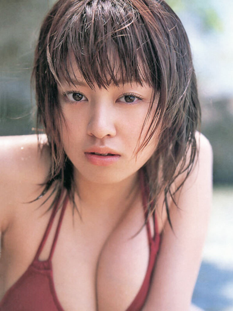 藤本綾 ビキニ画像!若い頃のかわいさと美ボディがたまらない! 15枚目