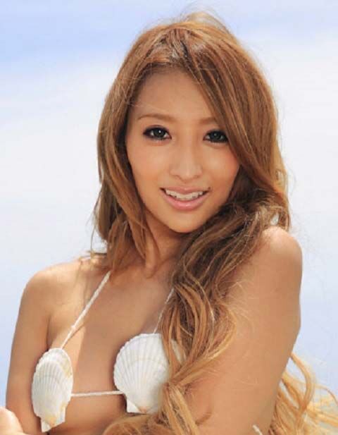 加藤紗里 ビキニ画像!グラマラスボディがたまらない! 16枚目