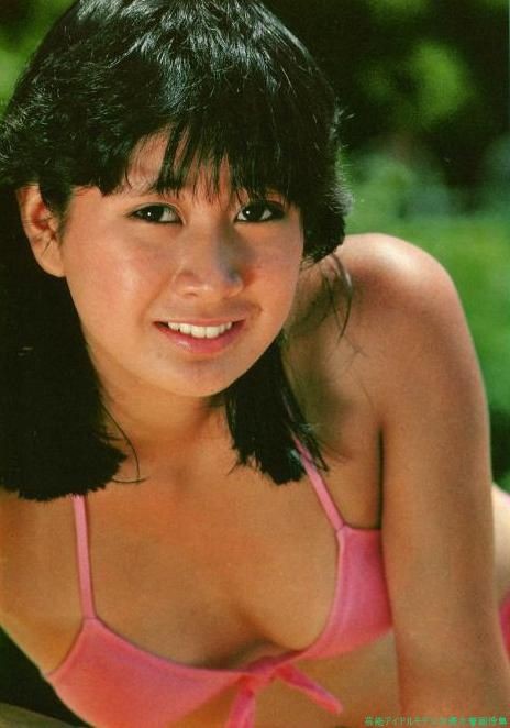 新井薫子 ビキニ画像!若い頃のかわいさがたまらない! 12枚目