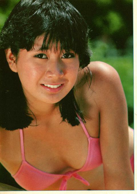 新井薫子 ビキニ画像!若い頃のかわいさがたまらない! 21枚目