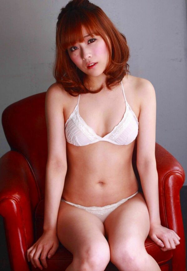 重盛さと美 ビキニ画像!若い頃のかわいさと美スタイルがたまらない! 25枚目