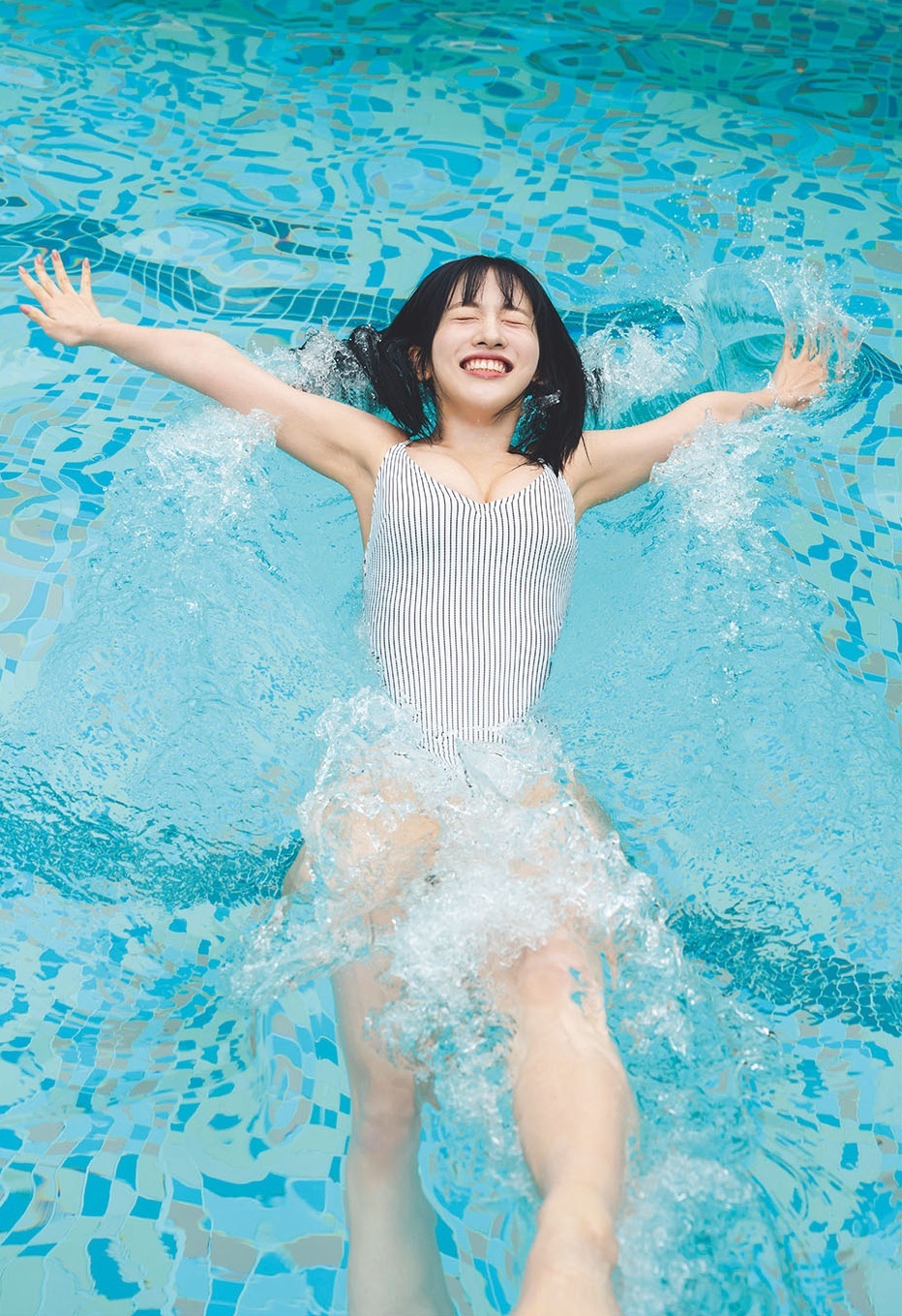 桜木心菜(さくらぎここな)グラビア水着画像 10枚目