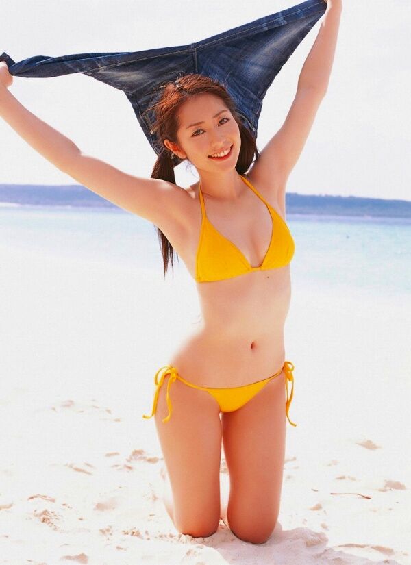 谷桃子 ビキニ画像!若い頃の美ボディがたまらない! 27枚目