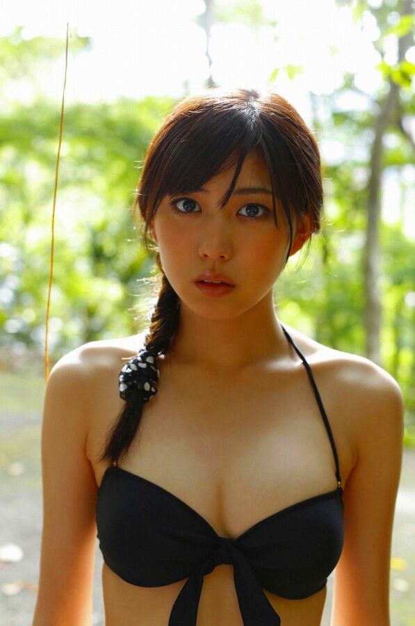 岩﨑名美 ビキニ画像!美ボディと抜群スタイルがたまらない! 16枚目