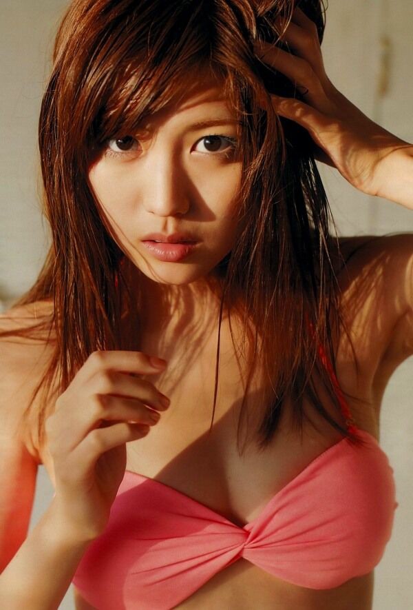 岩﨑名美 ビキニ画像!美ボディと抜群スタイルがたまらない! 25枚目