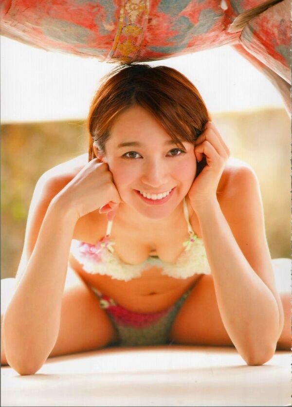 芹那 ビキニ画像!若い頃のかわいさと美ボディがたまらない! 10枚目