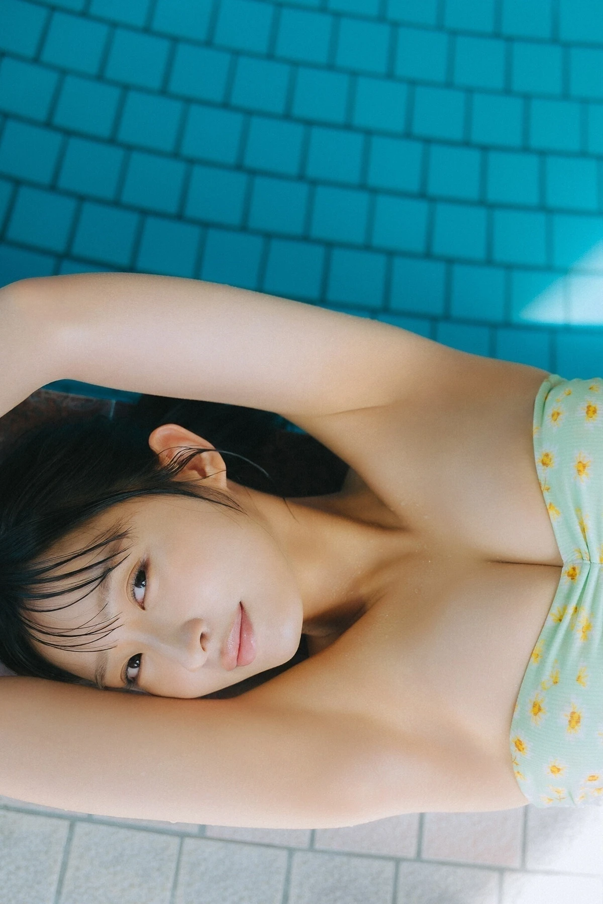 Hinata Matsumoto 松本日向 – FRIDAYデジタル写真集 「見つめ合うカラダ Vol.2 100ページ超豪華版」 1枚目