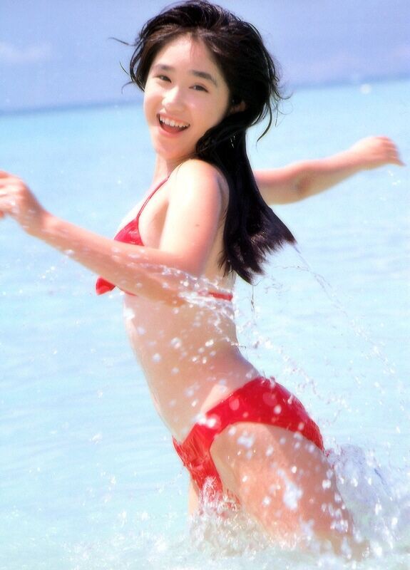 本田理沙 ビキニ画像!抜群のスタイルがたまらない! 8枚目