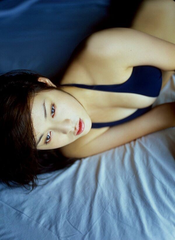 伊藤かな ビキニ画像!抜群のスタイルが美しすぎる! 22枚目