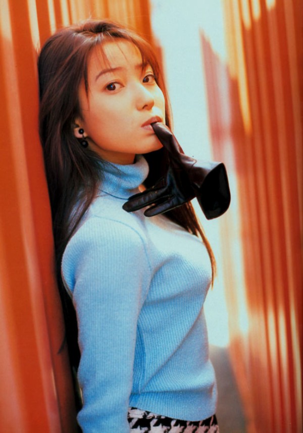 菅野美穂 グラビア画像!若い頃のかわいさがたまらない! 3枚目