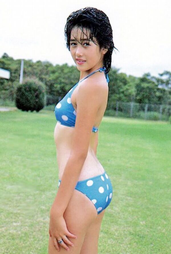 工藤静香 ビキニ画像!若い頃の美しさが際立つ! 3枚目