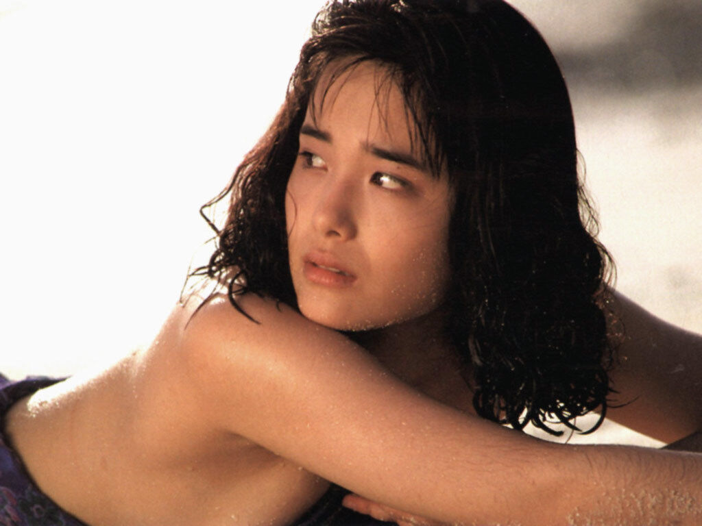 富田靖子 水着画像!若い頃のかわいさがたまらない! 11枚目