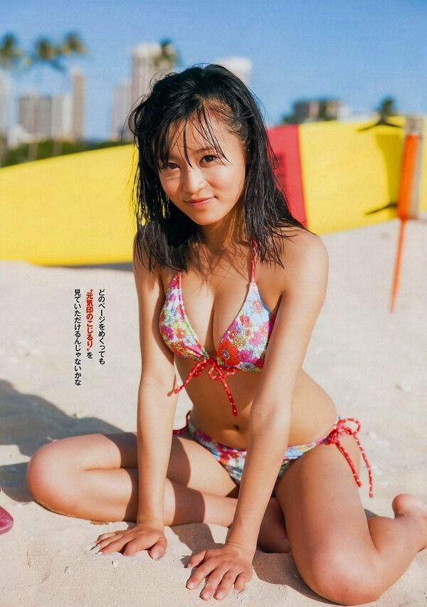 小島瑠璃子 ビキニ画像!若い頃のかわいさと美ボディがたまらない! 9枚目