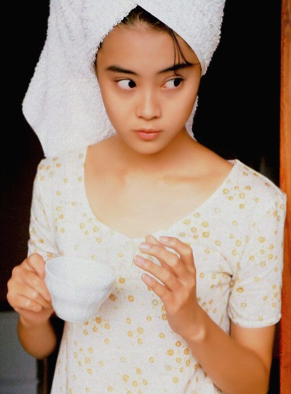 観月ありさ ビキニ画像!若い頃の美しさがたまらない! 29枚目