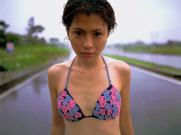 坂井真紀 ビキニ画像!若い頃の美しさがたまらない! 2枚目