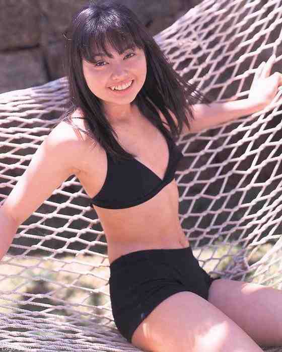野村佑香 ビキニ画像!若い頃のかわいさがたまらない! 24枚目