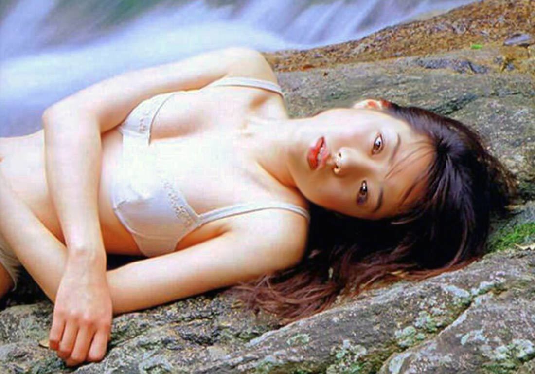 赤坂七恵 ビキニ画像!若い頃のかわいさがたまらない! 16枚目