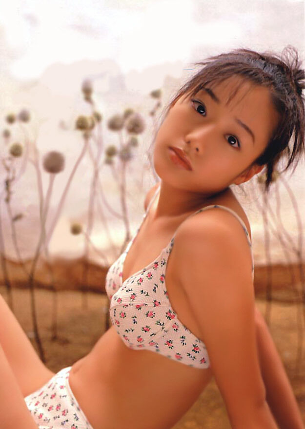 赤坂七恵 ビキニ画像!若い頃のかわいさがたまらない! 21枚目