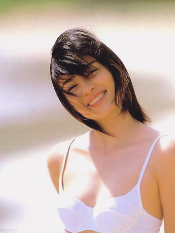 水野美紀 ビキニ画像!若い頃の美しさがたまらない! 23枚目