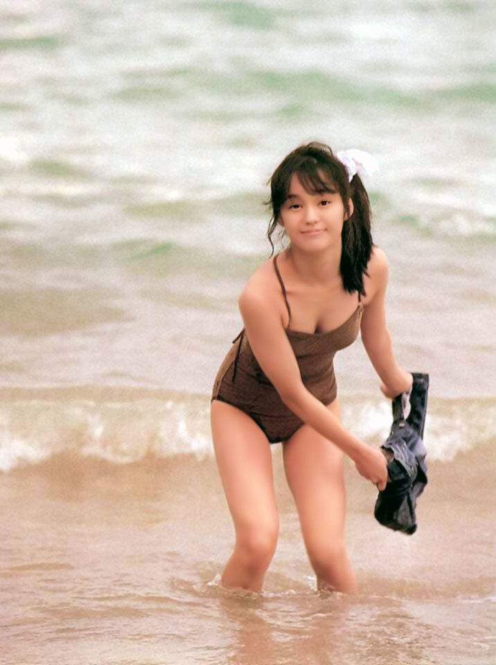 奥貫薫 水着画像!若い頃の美しさがたまらない! 3枚目