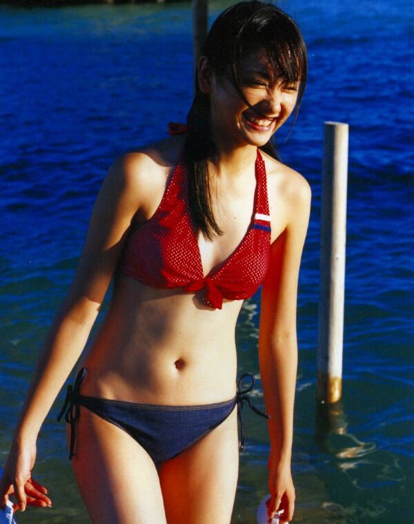 新垣結衣 ビキニ画像!若い頃のかわいさがたまらない! 4枚目
