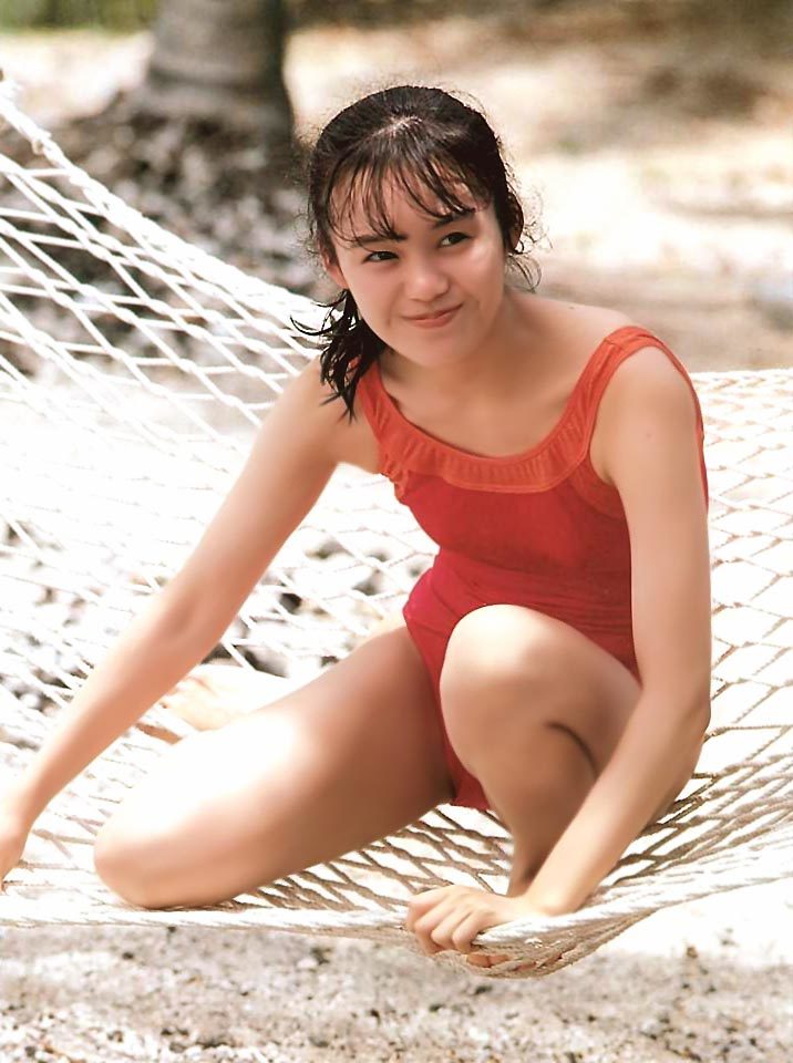 奥貫薫 水着画像!若い頃の美しさがたまらない! 30枚目