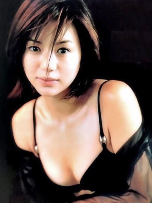 井川遥 ビキニ画像!若い頃の美しさと抜群スタイルがたまらない! 12枚目