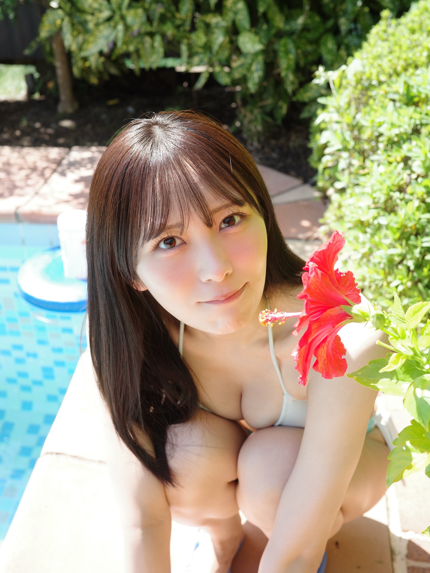 Weekly Playboy ≒JOY逢田珠里依、「週刊プレイボーイ」で初表紙!美乳あらわなオフショットが先行公開! 3枚目