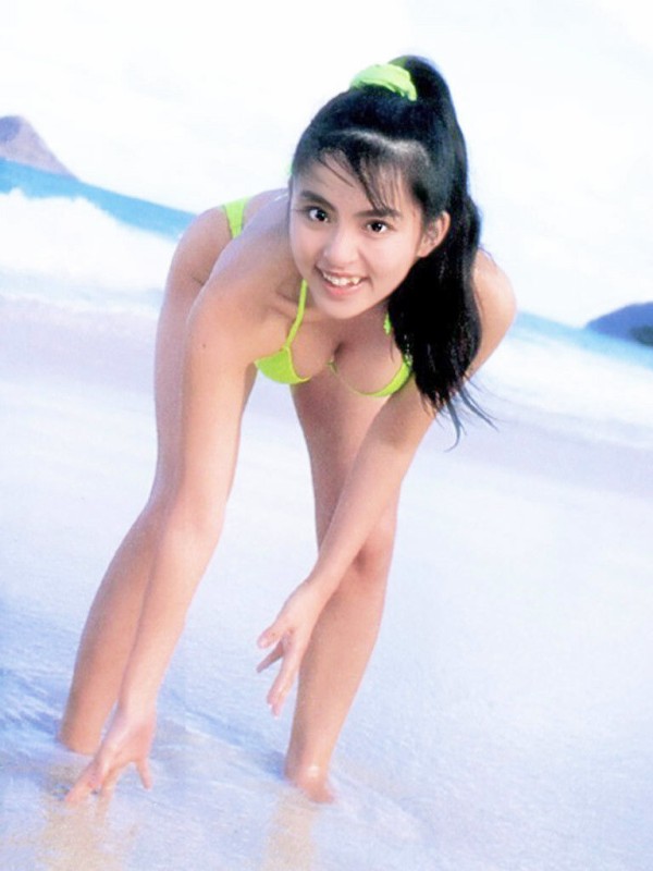 寺尾友美 ビキニ画像!若い頃のかわいさがたまらない! 6枚目